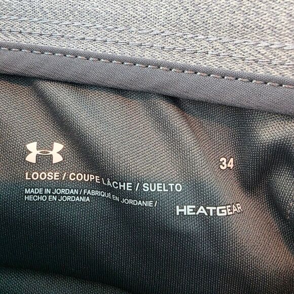 Under Armour Gray Flat Front Shorts Lightweight Mens 34 - Picture 3 of 3